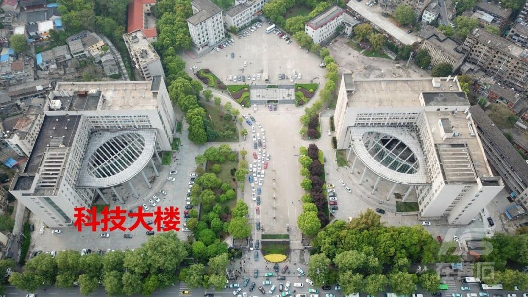 湖北师范大学考点考场实景:科技大楼,人文大楼公交:6路,20路,27路,37