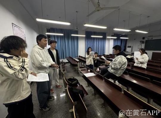 屏幕截图 2025-12-24 013502.png